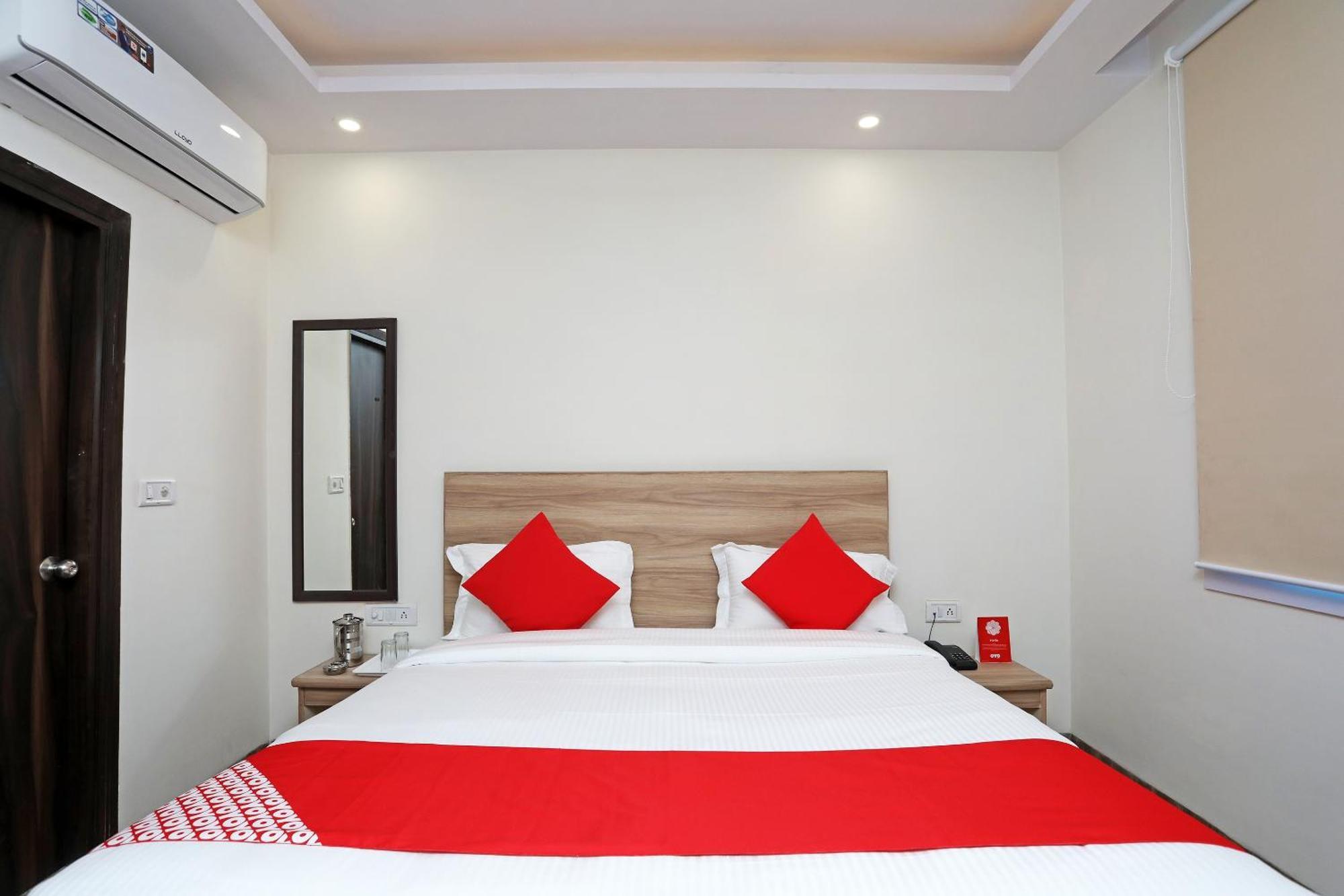 Hotel O The Dzire 3*