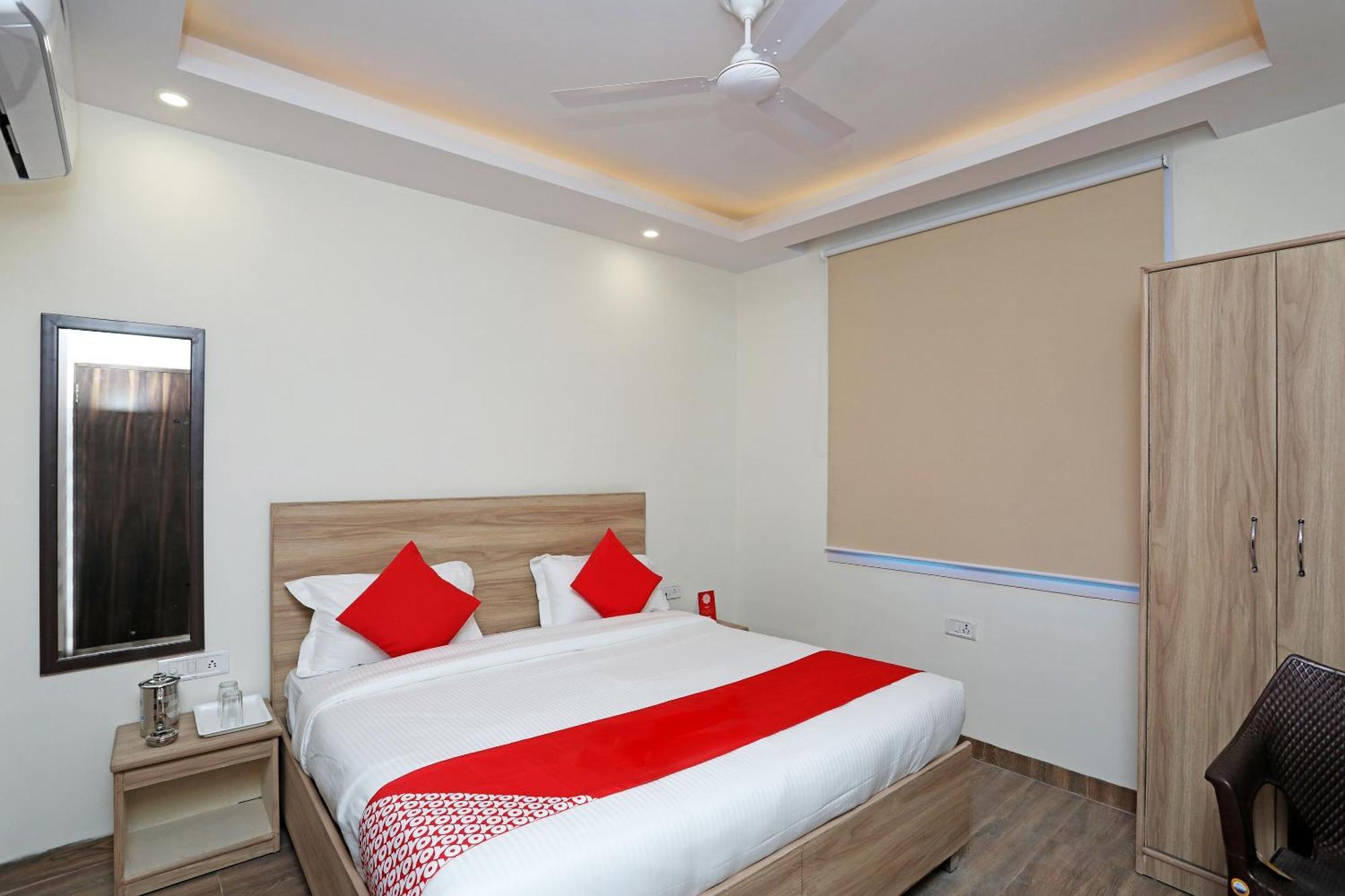 O The Dzire Hotel New Delhi